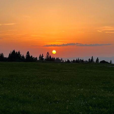 Ferienwohnung Auf Bauernhof Mit Hotpot Und Sauna Sumiswald Bagian luar foto